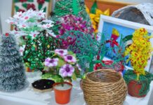 В центре оказания спецуслуг №2 Шымкента людей с ограниченными возможностями обучают легкой работе