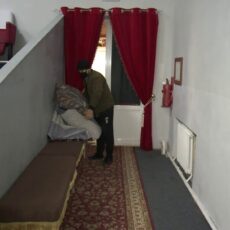 Сирота не может получить квартиру и живет в театре в Шымкенте