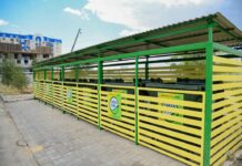 В Каратауском районе перед частными домами поставили 500 контейнеров контейнер