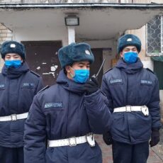 В Шымкенте гвардейцы задержали мужчину с ножом