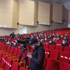 Поздняя встреча: Аким Шымкента уладил конфликт с водителями
