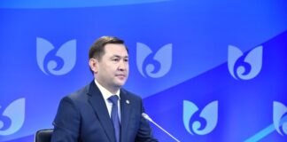 Отчет Мурата Айтенова проходит в прямом эфире