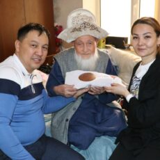В Намангане найдены один из вариантов шежире и печать Ходжи Ахмеда Ясави аксакал