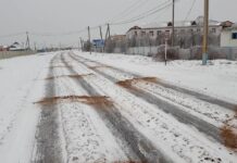 В Туркестанской области все дороги очищают от снега и посыпают инертными материалами дороги очищены от снега
