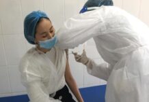 Студенты в Казахстане вернутся в колледжи и вузы при полной вакцинации вакцинация от ковида