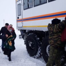 В Туркестанской области из снежных заносов спасли 33 человека ЧС