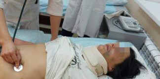 Жительница Толебийского района обвинила соседа в надругательстве Женщина в больнице после побоев и насилия