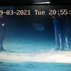 Попытка переброса телефонов на территорию колонии попала на видео в Шымкенте