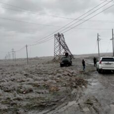 Пять районов Туркестанской области остались без света из-за обрывов на электролиниях обрыв
