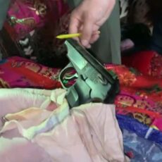 Пистолет и 19 свертков с марихуаной нашли у жителя Сарыагашского района пистолет