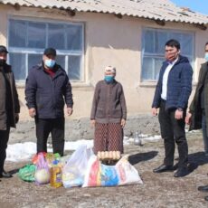 В Толебийском районе малообеспеченные семьи получили поддержку помощь