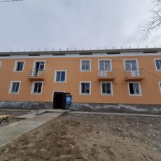 В Сайрамском районе возводят служебное жилье жилье