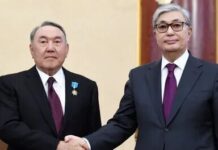 Назарбаев объявил об уходе с поста председателя Ассамблеи народа Казахстана Токаев и Назарбаев