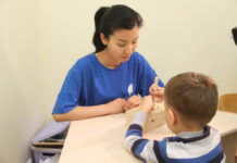 2 апреля объявлен Всемирным днём распространения информации о проблеме аутизма аутизм