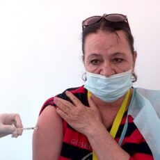 В Шымкенте начали вакцинировать «хроников»