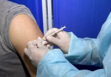 Прививки делали в Театре оперы и балета