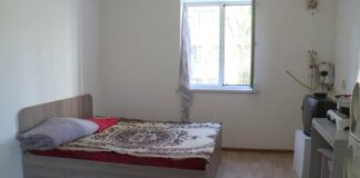 Семья отравилась неизвестным веществом: женщина скончалась