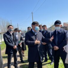 Максут Исахов встретился с жителями массива Акжар