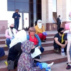 Требуем жилье: В очередной раз прошла акция протеста перед акиматом акция