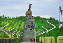 Шымкентцы перебрались в парки