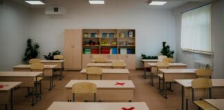 В школах страны установят тревожные кнопки