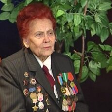 Ветеран Анна Шаля поздравила фронтовиков с Победой