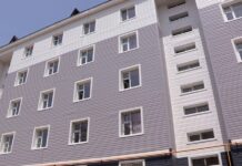 Многодетным и сиротам вручили включи от арендных квартир