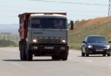 Протест: Дальнобойщики выступили против платных дорог