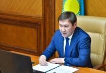 Аким города Шымкент Мурат Айтенов провел прием граждан в режиме онлайн