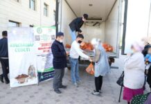В Шымкенте 1000 семей получили продуктовые корзины ораза