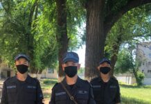 Мешали играть детям: гвардейцы усмирили пьяных дебоширов в Шымкенте гвардейцы