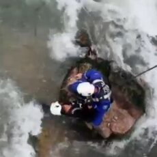 У реки Угам были найдены вещи пропавших туристов спасатели