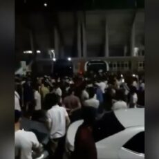 Фанаты ФК «Ордабасы» требовали отставки руководства клуба