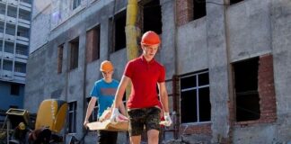 Работа подростков в РК становится осознанным выбором несовершеннолетние на стройке