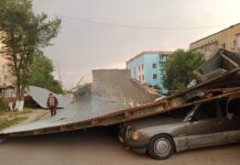 В Шымкенте устраняют последствия урагана ураган