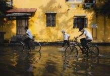 Независимость: «подножка» мирового кризиса