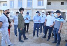 Спецгруппа проверила как строятся дороги в Шымсити группа