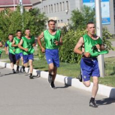 Экзамены и зачеты сдавали более 700 военнослужащих
