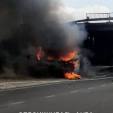 Возле села Аксу упала с моста фура: В ДЧС рассказали подробности пожар
