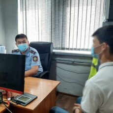 Похитителя сотовых телефонов задержали в Туркестане
