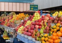 Число торговых мест на рынках Казахстана продолжает снижаться базар