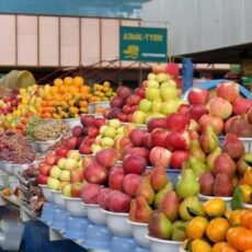 Число торговых мест на рынках Казахстана продолжает снижаться базар