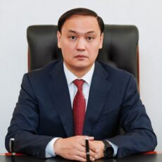 А. Мамин представил нового вице-министра — и.о. министра сельского хозяйства Е. Карашукеева