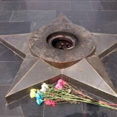 В Шымкенте на мемориале Славы погас Вечный огонь