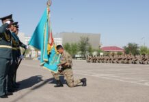 Солдат в Шымкенте уволили в запас