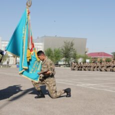 Солдат в Шымкенте уволили в запас