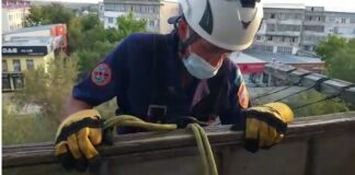 Спасатели Шымкента помогли пожилой женщине