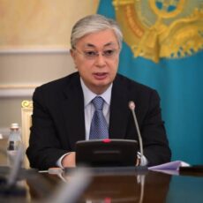 Токаев поздравил казахстанцев с Днем Конституции Токаев