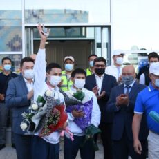 Бронзового призера Олимпиады в Токио Сакена Бибосынова встретили в аэропорту Туркестана Сакен Бибосынов