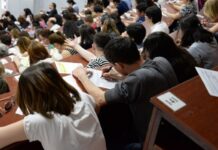 Стипендии студентов, магистрантов и докторантов повысились в Казахстане студенты